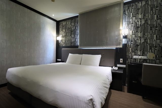 J-Hotel-Deluxe double room-4