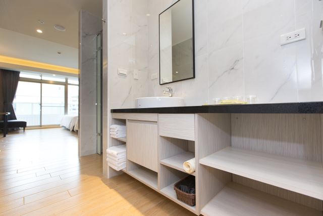 CHECK inn New Taipei LuZhou-Deluxe Quadruple Room-4