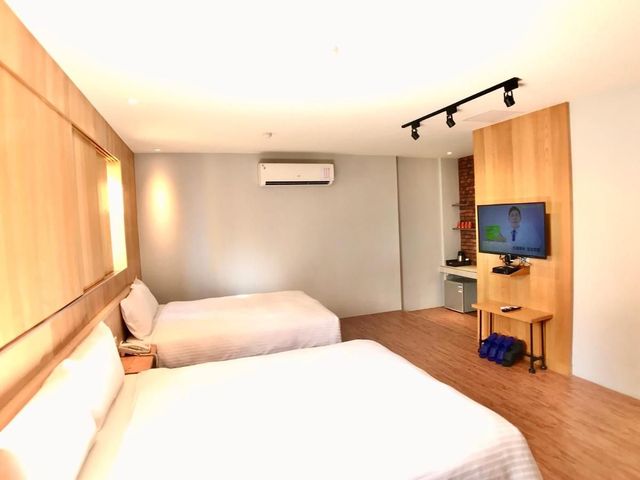 馬丁威旅店-豪華四人房-2