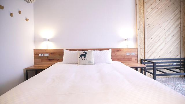 The Red Hotel-Yang Double Room-2