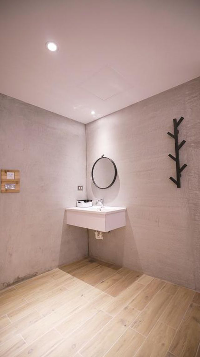 The Red Hotel-Comfort Double Room-8