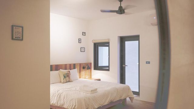 The Red Hotel-Comfort Double Room-4