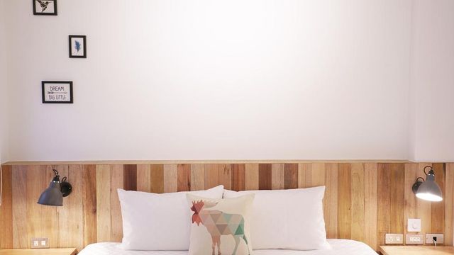 The Red Hotel-Comfort Double Room-3