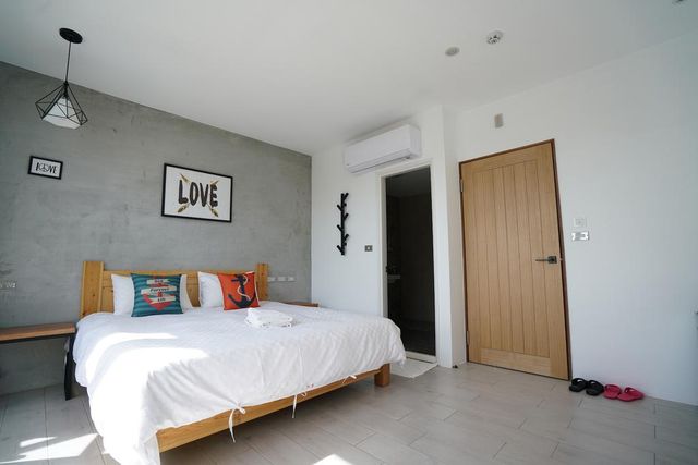 The Red Hotel-Double Room Sea View-4