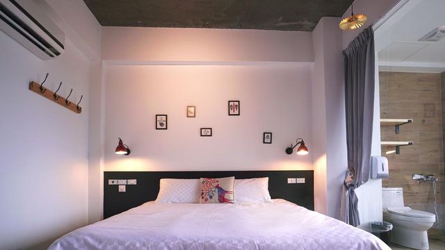The Red Hotel-Sea View Double Room with Bath-1