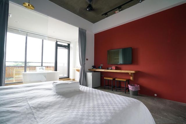 The Red Hotel-Sea View Double Room with Bath-2