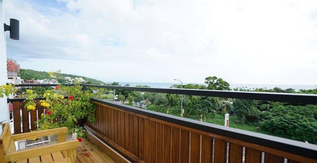 The Red Hotel-Ocean view room l Sea View Double Room with Bath-5