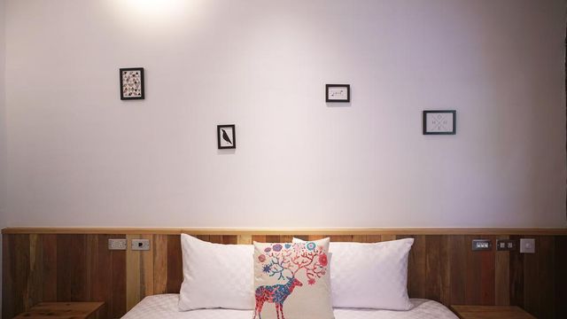 The Red Hotel-Double Room with Balcony-2