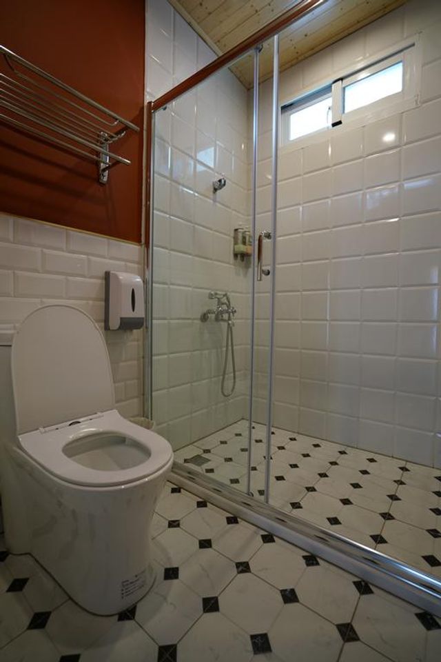 The Red Hotel-Double Room with Balcony-7