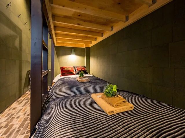 5min walk from JR Komagome/9min walk to cherry blossom and autumn foliage garden / Private room-Quad Room - 002-5