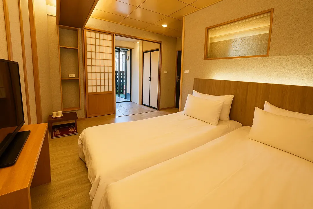 Twilighthouse Stay  I Jiufen Day/Night Guided Tour