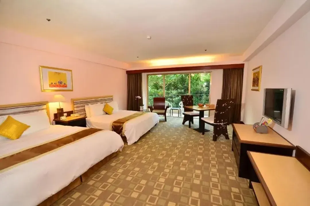 【High Speed Rail Holiday】2-Day Free Travel at Howard Beach Resort Kenting