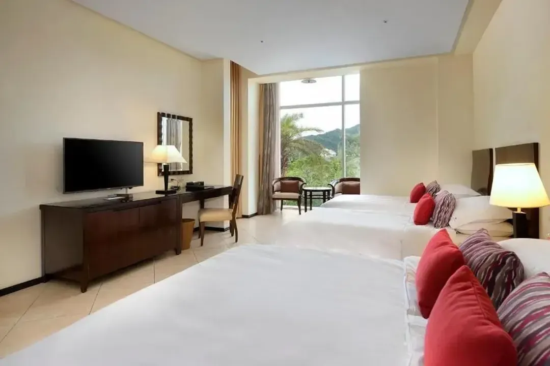 【High Speed Rail Holiday】 2-Day Free Travel at Kenting Chateau Beach Hotel
