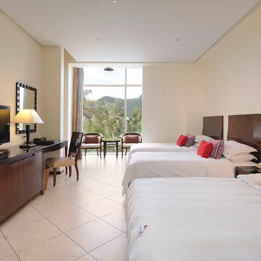 【High Speed Rail Holiday】 2-Day Free Travel at Kenting Chateau Beach Hotel