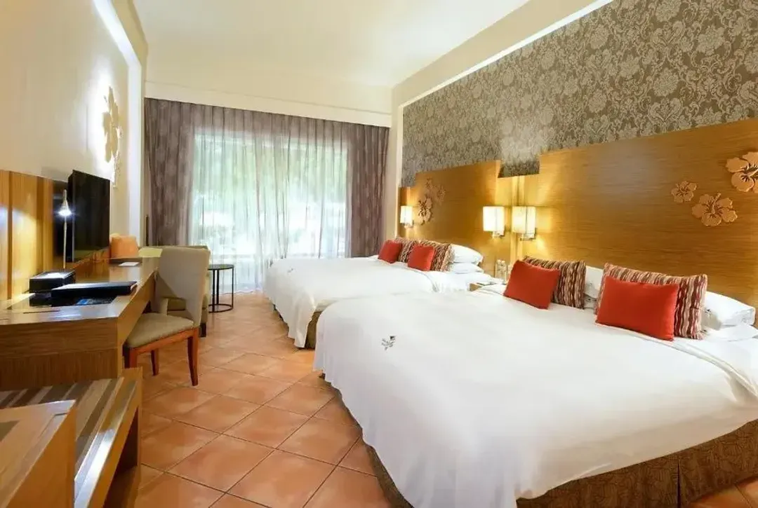 【High Speed Rail Holiday】 2-Day Free Travel at Kenting Chateau Beach Hotel