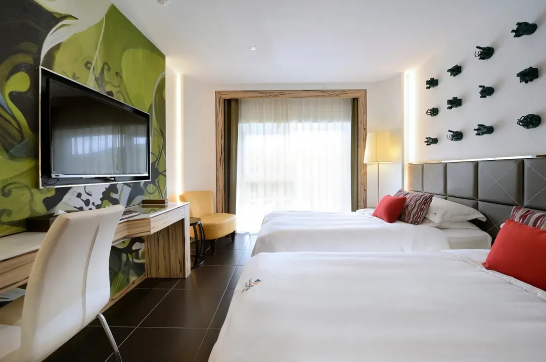 【High Speed Rail Holiday】 2-Day Free Travel at Kenting Chateau Beach Hotel