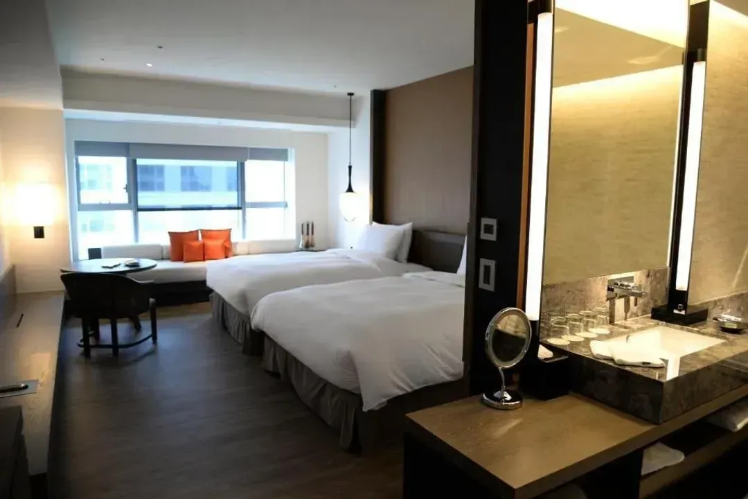 【High Speed Rail Holiday】 2-Day Free Travel at Silks Place Tainan