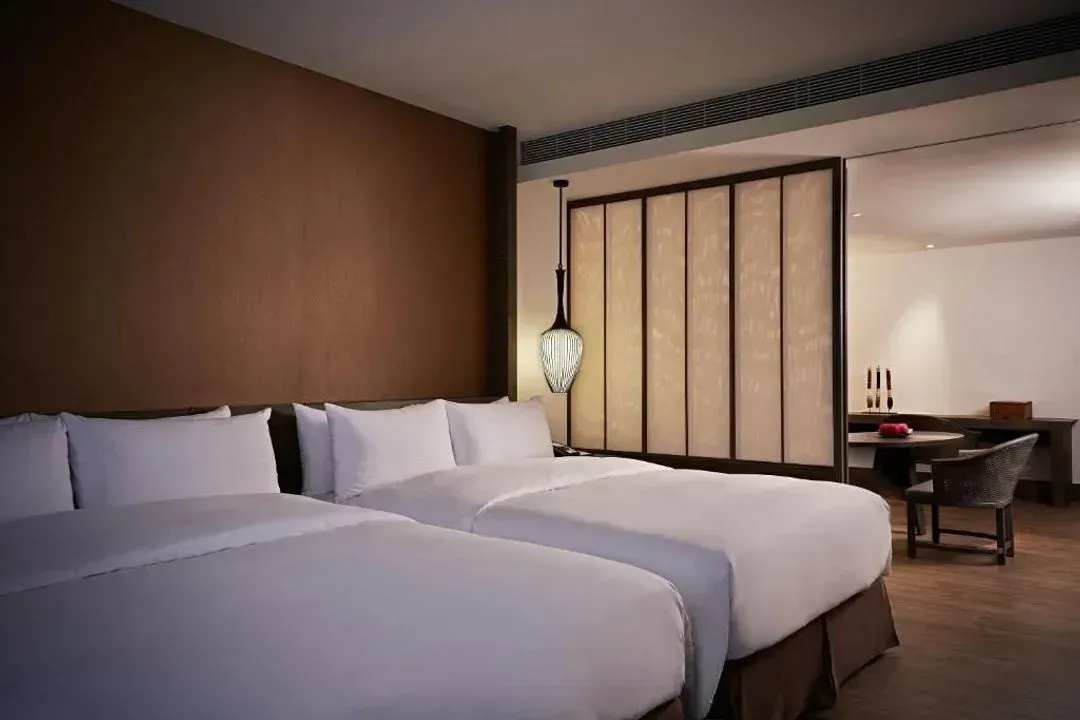 【High Speed Rail Holiday】 2-Day Free Travel at Silks Place Tainan