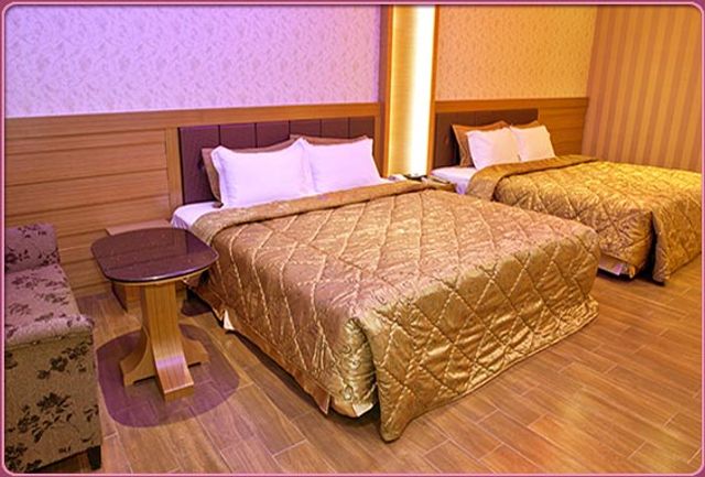 Wei Feng Exquisite Motel - Kaohsiung Nanzhao-Business Quadruple Room - No Garage-4