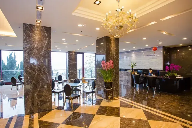 【高鐵假期】 南投日月潭碼頭休閒大飯店2日自由行-【日月潭好好玩_贈船票】- 【日月潭好好玩】水沙連館-全湖景四人房(2大床)-4