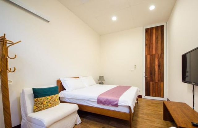 Lilac-Clove villa for 12 people (4 rooms + guest restaurant + kitchen)-3