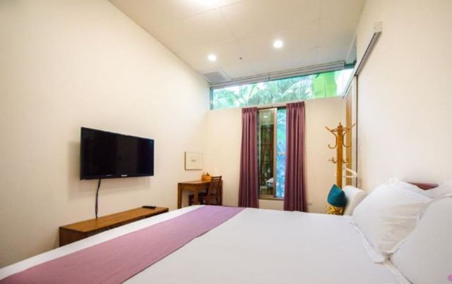 Lilac-Clove villa for 12 people (4 rooms + guest restaurant + kitchen)-2