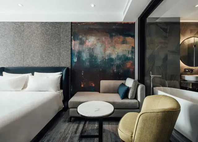 【高鐵假期】 高雄鈞怡大飯店2日自由行｜近愛河真愛碼頭，附設健身房-【常態促銷】- 四人客房(2大床)-2