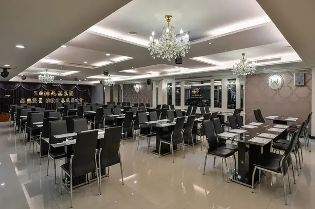 【High Speed Rail Holiday】2-day free travel at Kaohsiung Sofu Hotel-Shoufu triple room (1 large + 1 small bed/3 small beds)-4
