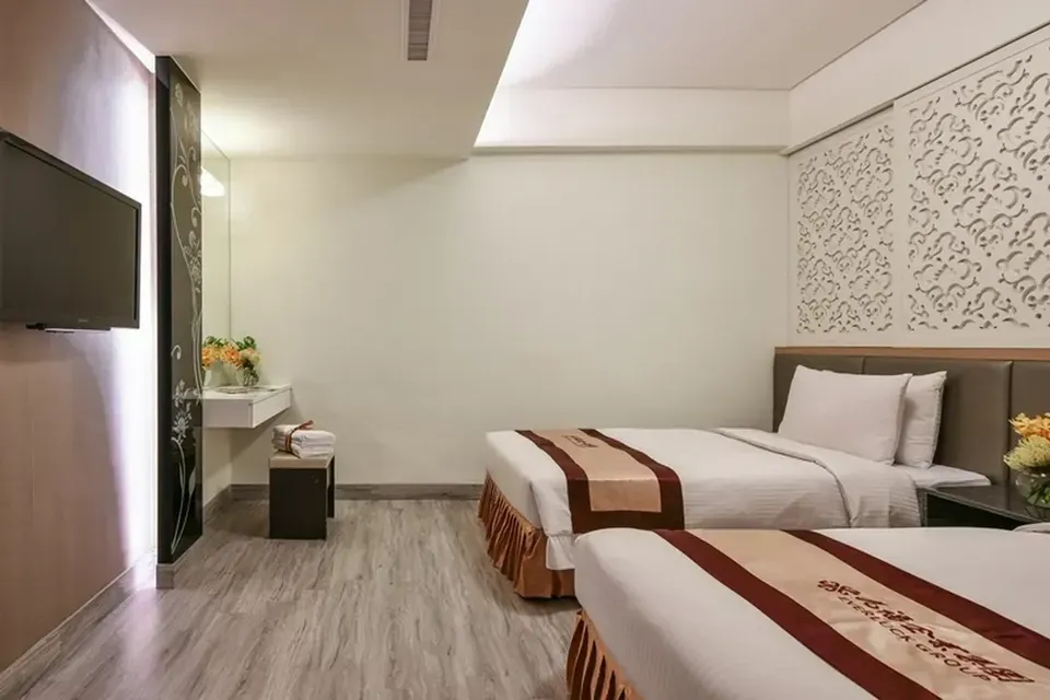 【高鐵假期】 高雄首福大飯店2日自由行-【搭高鐵．送住宿】- 首福三人房(1大+1小床/3小床)-1