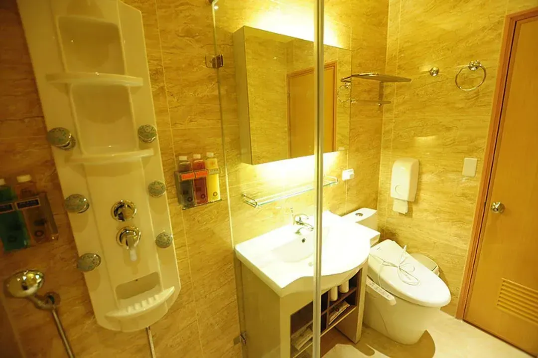 【High Speed Rail Holiday】Kangqiao Hotel Kaohsiung． Zhongshan Bade Pavilion 2-day free travel