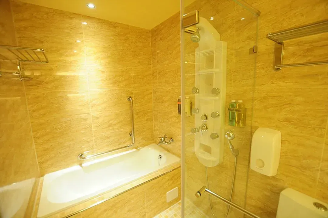 【High Speed Rail Holiday】Kangqiao Hotel Kaohsiung． Zhongshan Bade Pavilion 2-day free travel