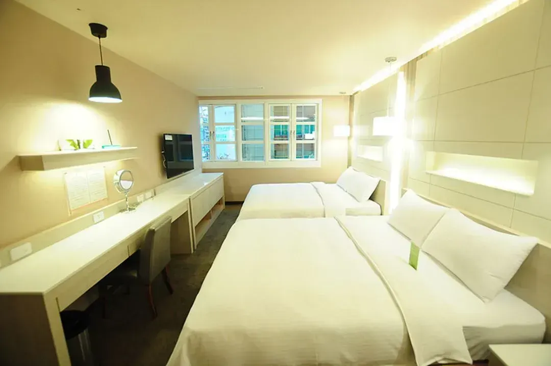 【High Speed Rail Holiday】Kangqiao Hotel Kaohsiung． Zhongshan Bade Pavilion 2-day free travel