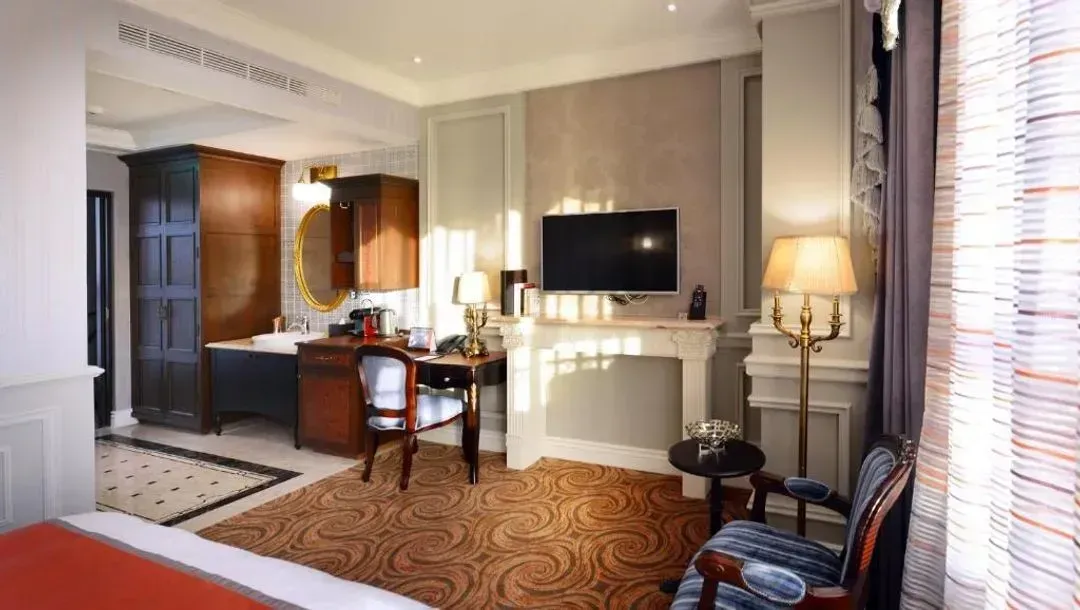 【High Speed Rail Holiday】 2-Day Free Travel at Tainan Rongxing Golden Tulip Hotel