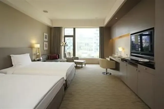 【High Speed Rail Holiday】 Taichung Business Travel 2-Day Free Travel-Deluxe Room (2 beds)-1
