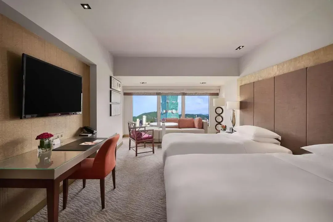 【High Speed Rail Holiday】 2-Day Free Travel at Grand Hyatt Taipei