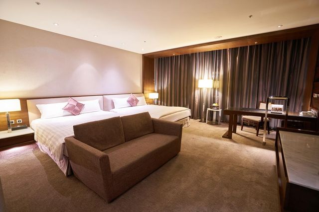 Taipung Suites Hotel-Quadruple room-2