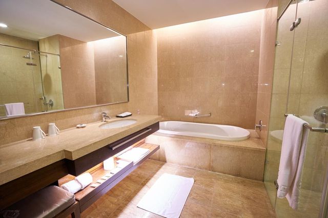 Taipung Suites Hotel-Deluxe double room-3
