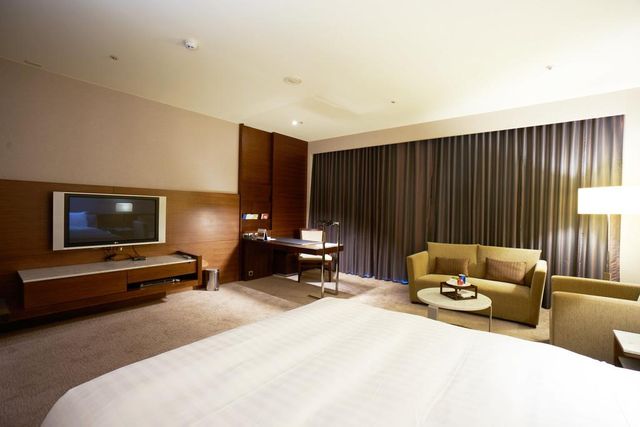 Taipung Suites Hotel-Deluxe double room-2