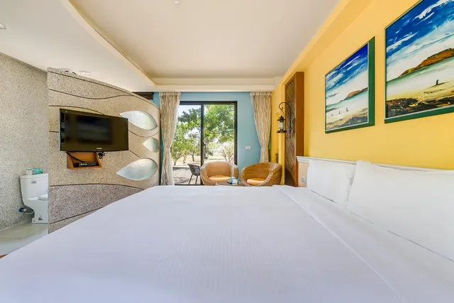 서던 선 홈스테이 북관 (Southern Sun Homestay North House)-King Room with Garden View-5