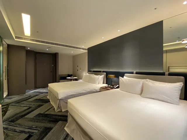 桃園尊爵大飯店 Monarch Plaza-尊榮豪華客房(兩大床)-1