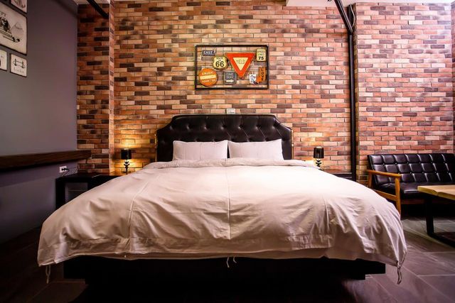 만 만 밴드  (Man Man Band)-Loft Double Room-1