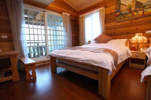 北方札特｜鄰近羅東夜市-木屋館 Log Cabin 201四人套房-2