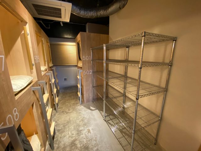 お部屋内の荷物置き場