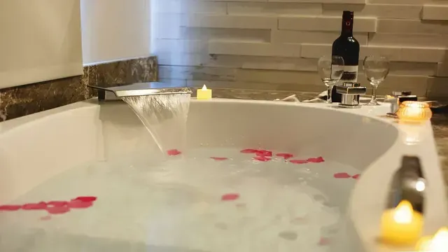 Grand BAY Resort-2025 Honeymoon Room (2 people)-without breakfast-4