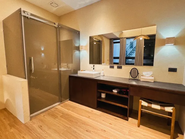 Spring Stay Inn-Deluxe Double Room (Bathtub)-7