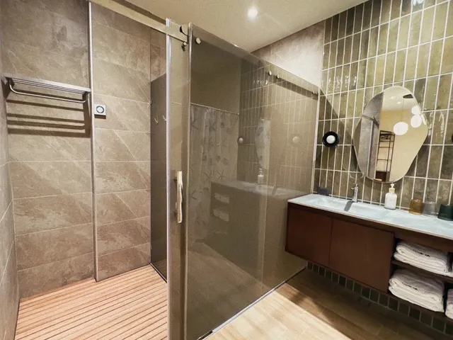 Spring Stay Inn-Superior Quadruple Room-7
