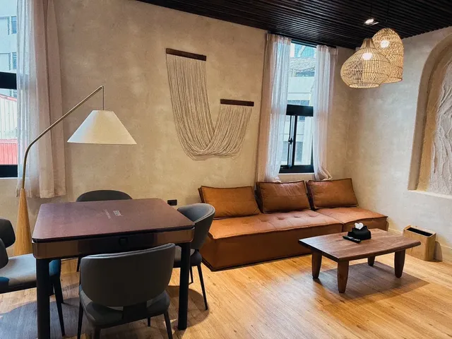 Spring Stay Inn-9-person package-12