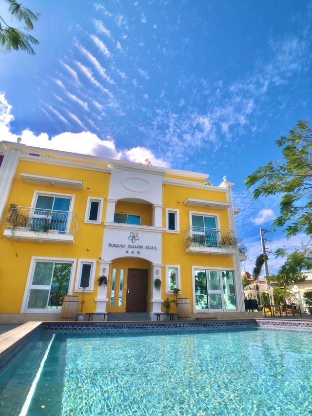 Burano Yellow Villa-Funny yellow-9