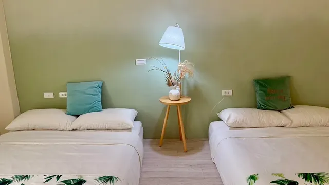 Burano Yellow Villa-Olive yellow-2