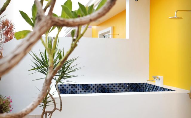 Burano Yellow Villa-Golden yellow-11